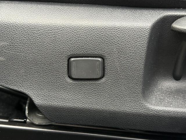 Toyota COROLLA Touring Sports Hybrid 140 Dynamic **STOELVERWARMING/ PARKEERSENSOREN/ KEYLESS/ ADAPTIEF CRUISE CONTROL/ GARANTIE**