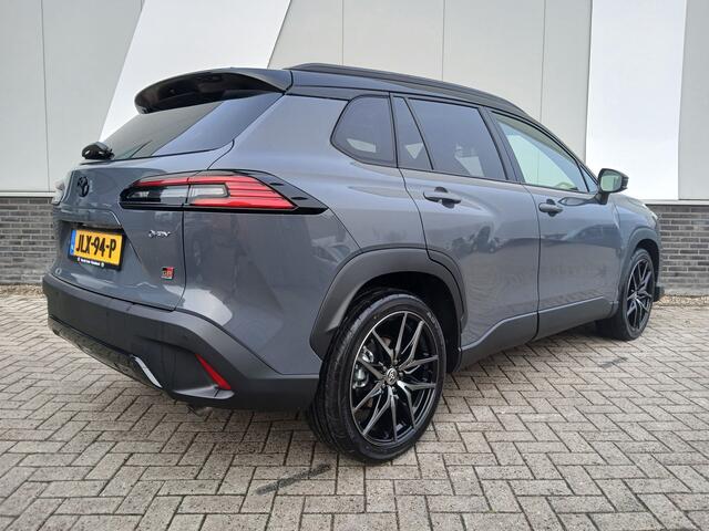 Toyota COROLLA Cross Hybrid 180 GR Sport | Autmom. achterklep | Apple/Android auto | Ad. Cruise |