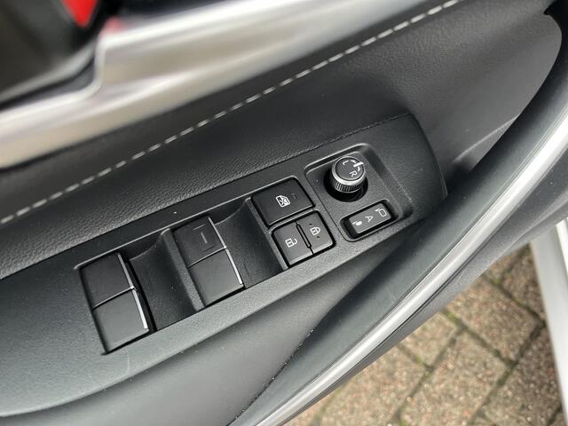 Toyota COROLLA Touring Sports Hybrid 140 Dynamic | All-in prijs | Apple/Android | Camera | Navigatie |