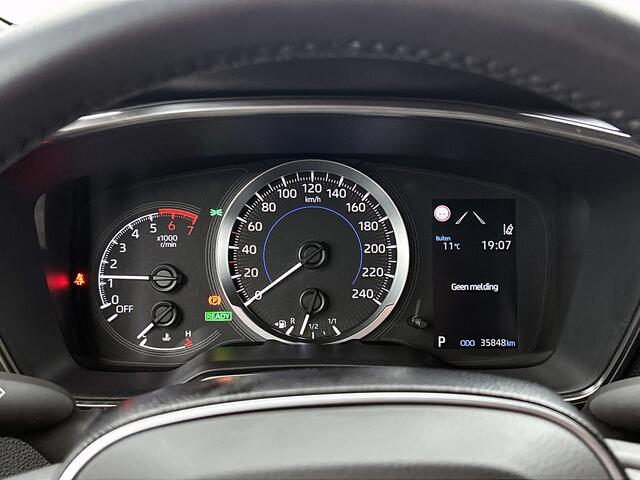 Toyota COROLLA 1.8 Hybrid Active | 1e Eigenaar | Trekhaak | NIEUW GELEVERD & ONDERHOUDEN | Apple Carplay / Android Auto |