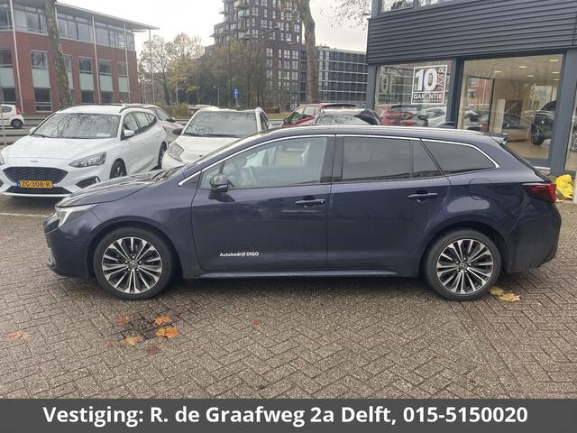 Toyota COROLLA Touring Sports 1.8 Hybrid First Edition | DEMO | Parkeersensoren | Elektrische kofferbak | Navigatie |