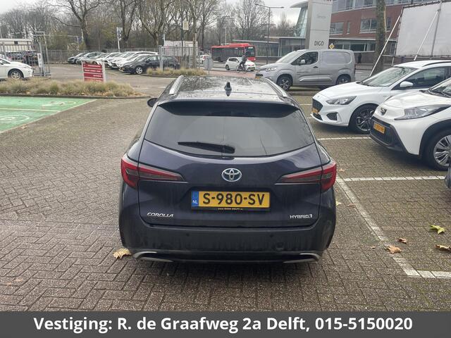 Toyota COROLLA Touring Sports 1.8 Hybrid First Edition | DEMO | Parkeersensoren | Elektrische kofferbak | Navigatie |