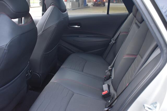 Toyota COROLLA Touring Sports 2.0 Hybrid Executive Schuifdak | JBL | Trekhaak | Navigatie | 12 mnd BOVAG garantie | Whatsapp 06-53188999