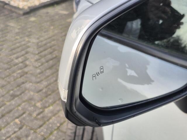 Toyota COROLLA Cross Hybrid 140 Style