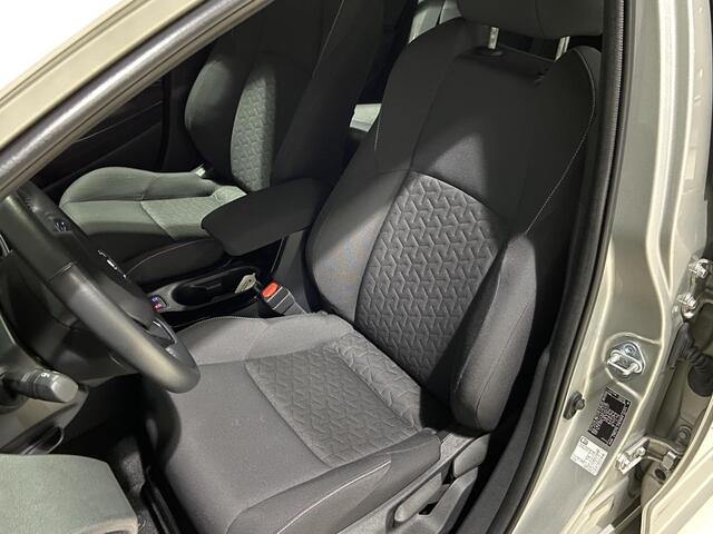 Toyota COROLLA Touring Sports 1.8 Hybrid Active | Stoelverwarming | Navi | Parkeerassistent | Toyota garantie tot 3-2031!