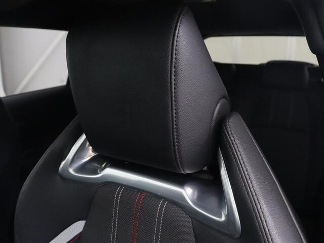 Toyota COROLLA 1.8 Hybrid GR-Sport | Stoelverwarming | Carplay | Camera | Sportstoelen | Adaptive cruise | Keyless | Full LED | Park Assist | Climate control | DAB | Digital Cockpit | Getint glas