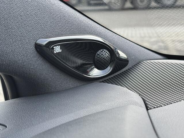 Toyota COROLLA Touring Sports 2.0 Hybrid Dynamic / Allseason Banden / Trekhaak / Stoel, Stuur & Voorruitverwarming / Applecarplay/AndroidAuto /