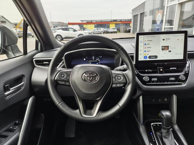 Toyota COROLLA Hybrid 140 Style + Premium Pack | Trekhaak | Half Leder | Stoelv