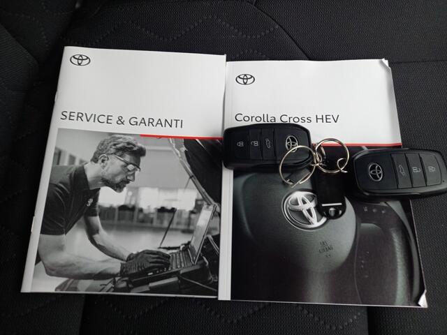 Toyota COROLLA 1.8 HYBRID STYLE