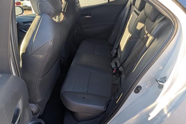 Toyota COROLLA 1.8 Hybrid Executive |Trekhaak afn| Bi-tone| Led verlichting|PDC V+A|BSN|Half leer