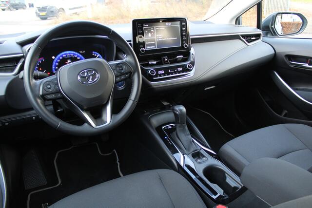 Toyota COROLLA 1.8 Hybrid Dynamic Sedan | Rijklaar | Apple/Android | Clima | Adap.cruise | Stoelverw. | Keyless | Dealer onderhouden | NL-auto