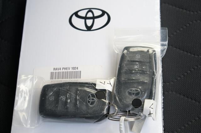 Toyota COROLLA Cross Hybrid 140 Style Automaat | Apple Carplay / Android auto | Ele