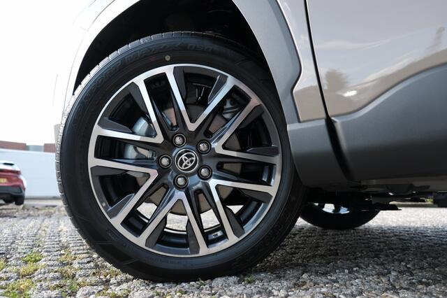 Toyota COROLLA Cross Hybrid 140 Dynamic Automaat | Apple Carplay / Android auto | P