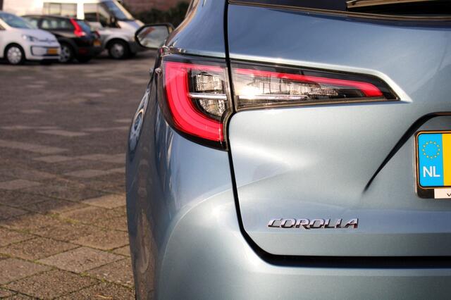 Toyota COROLLA Touring Sports 1.8 Hybrid Business Plus