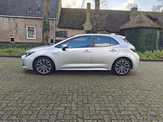 Toyota COROLLA 1.8 Hybrid First Ed. | Lederen bekleding