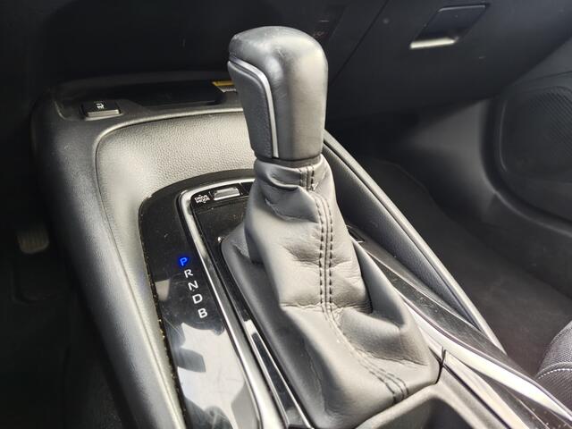 Toyota COROLLA 1.8 Hybrid Dynamic | Sensoren voor | Stoelverwarming | Android A