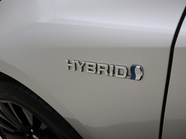 Toyota COROLLA Touring Sports 1.8 Hybrid First Edition | Navigatie | Achteruitrijcamera | Dealeronderhouden |