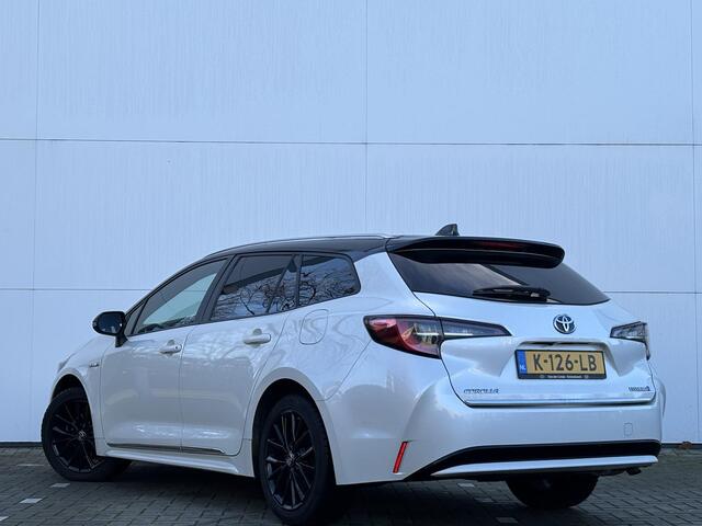 Toyota COROLLA Touring Sports 1.8 Hybrid Business | Navigatie | Stoelverwarming | Chrome pack |