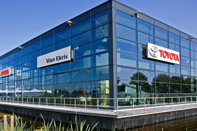 Toyota COROLLA Cross 2.0 High Power Hybrid Launch Edition, Navigatie, Cruise Control, Climate Control, BSM, JBL, Apple Carplay / Android Auto, Stuur en Stoelverwarming, Parkeersensoren