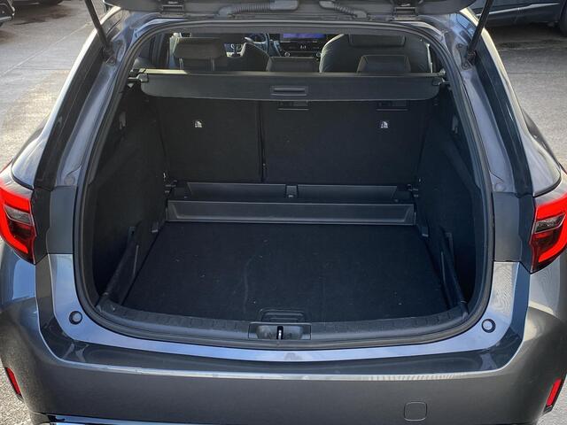 Toyota COROLLA Touring Sports Hybrid 140 Active NL-auto, boekjes compleet, navigatie, Apple CarPlay/Android Auto, achteruitrij camera, cruise control, keyless start