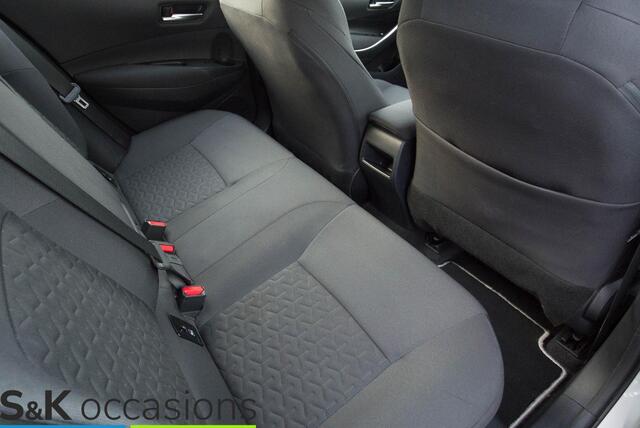 Toyota COROLLA Hybrid 140 Business