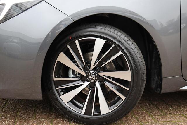 Toyota COROLLA Hybrid 140 Dynamic | Parkeersensoren Voor & Achter | Adaptief Cruise & Climate Control | Apple Carplay / Android Auto | Nieuw en direct beschikbaar!