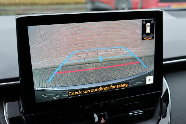 Toyota COROLLA Hybrid 140 Dynamic | Parkeersensoren Voor & Achter | Adaptief Cruise & Climate Control | Apple Carplay / Android Auto | Nieuw en direct beschikbaar!