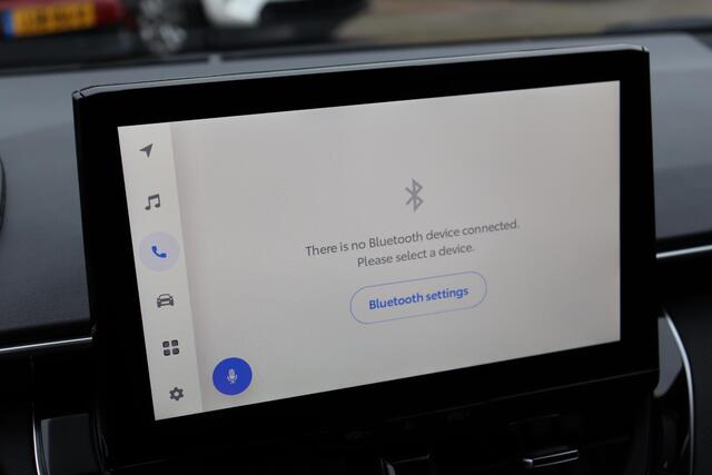 Toyota COROLLA Hybrid 140 Dynamic | Parkeersensoren Voor & Achter | Adaptief Cruise & Climate Control | Apple Carplay / Android Auto | Nieuw en direct beschikbaar!