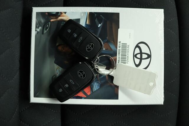 Toyota COROLLA Cross Hybrid 140 Dynamic | Adaptive Cruise Control | Achteruitrijcamera | Elektrische achterklep | Stoelverwarming | Stuurverwarming | Parkeersensoren |