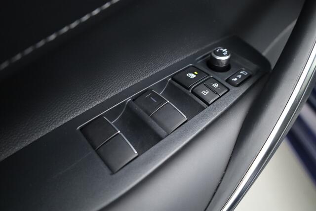 Toyota COROLLA Touring Sports 1.8 First Edition Hybrid 140 | Adapt. Cruise | Stoel- Stuurverw. | Keyless | Camera | Apple CarPlay & Android Auto