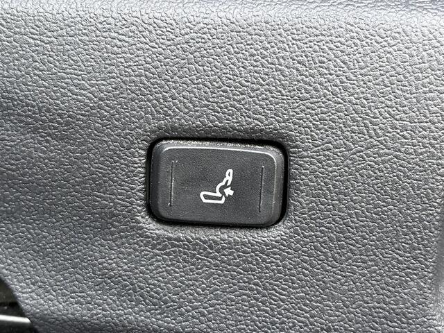 Toyota COROLLA Touring Sports 1.8 Hybrid TeamNL **STOELVERWARMING/ KEYLESS/ ADAPTIEF CRUISE CONTROL/ 36 MAANDEN GARANTIE**