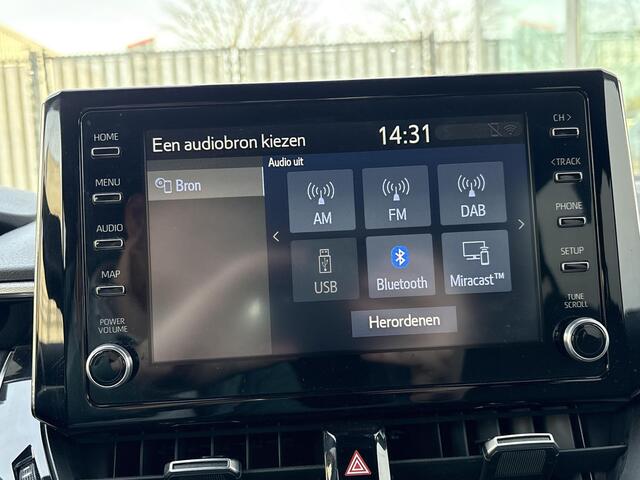 Toyota COROLLA Touring Sports 1.8 Hybrid TeamNL **STOELVERWARMING/ KEYLESS/ ADAPTIEF CRUISE CONTROL/ 36 MAANDEN GARANTIE**