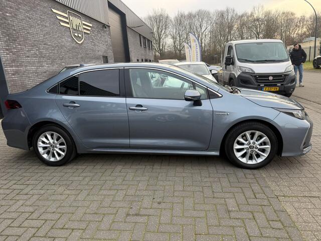 Toyota COROLLA 1.8 Hybrid Active | 2E EIGENAAR | 12MND GARANTIE | NAVI | CRUISE | LMV |