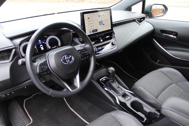 Toyota COROLLA 1.8 Hybrid First Edition | Rijklaar | Apple/Android | Keyless | LED | Sensoren v+a | Adap.cruise | Navi | Dealer onderhouden | NL-auto