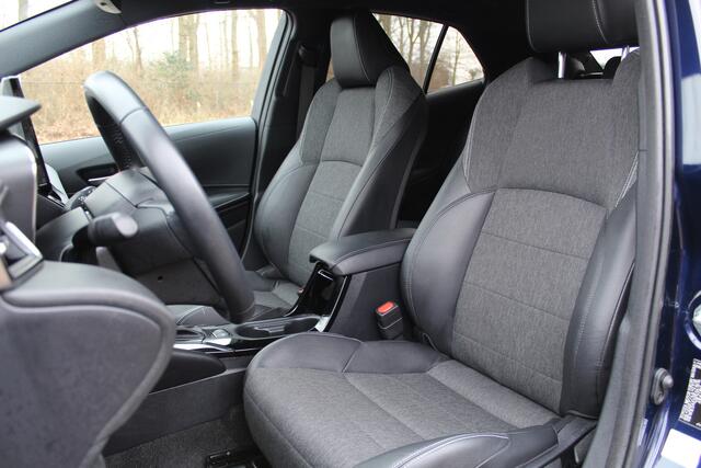 Toyota COROLLA 1.8 Hybrid First Edition | Rijklaar | Apple/Android | Keyless | LED | Sensoren v+a | Adap.cruise | Navi | Dealer onderhouden | NL-auto