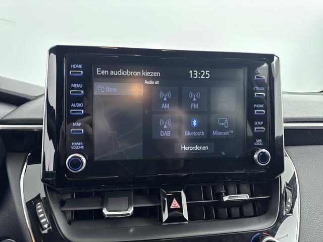 Toyota COROLLA Touring Sports 2.0 Hybrid Style | Stoel / Stuurwielverwarming | Navigatie | Apple Carplay / Android Auto | Parkeersensoren |