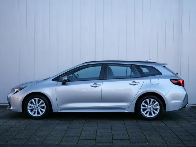 Toyota COROLLA Touring Sports Hybrid 140 Pk Active Automaat DAB / Apple Carplay / Camera / Stoelverwarming