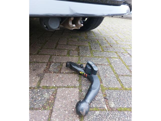 Toyota COROLLA 1.8 Hybrid Business Plus | Trekhaak