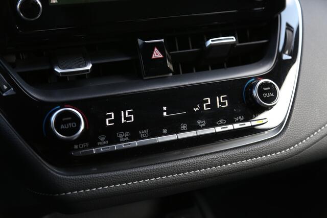 Toyota COROLLA Touring Sports 1.8 Hybrid Active Navi Camera LED ACC