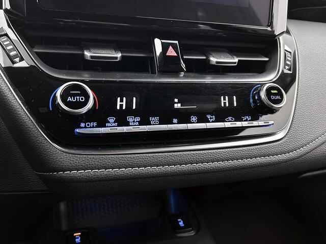 Toyota COROLLA Touring Sports 1.8 Hybrid Dynamic Limited | Bi-Tone! | Stoel-/Stuur-/Voorruitverwarming | Achterklep Elektrisch | Navi | Lichtmetalen Velgen |