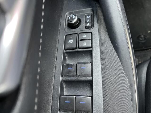 Toyota COROLLA Touring Sports 2.0 Hybrid Business Plus