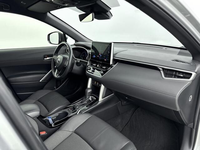 Toyota COROLLA Cross 2.0 High Power Hybrid First Edition | Elektrische Achterklep | Voorstoelen Verwarmd |