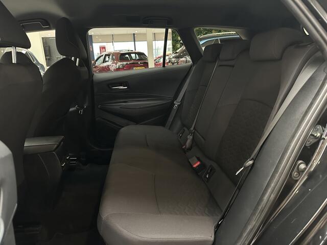 Toyota COROLLA 1.8 Hybrid Style [ 18''inch velgen I eerste eigenaar I dealer on