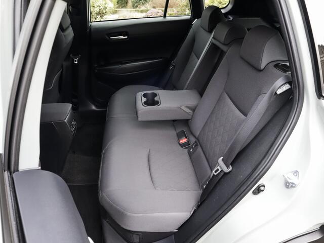 Toyota COROLLA Cross 2.0 High Power Hybrid Active 1e-Eig. & Keurig-Onderh. BOVAG-Garantie. NL-Auto.