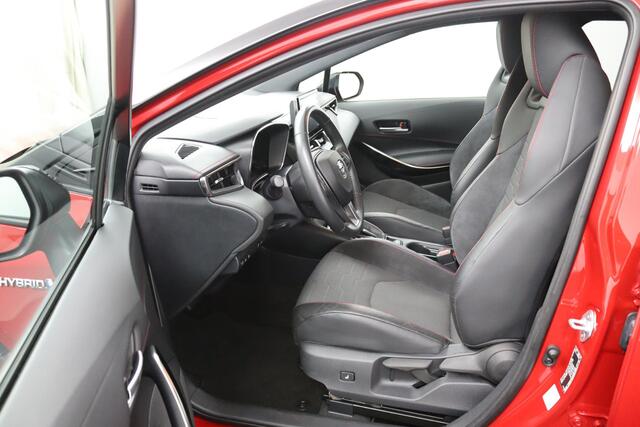 Toyota COROLLA Touring Sports 1.8 Hybrid Executive | Trekhaak | Head Up Display | Navigatie | PDC Rondom | Keyless Entry | Stoelverwarming |