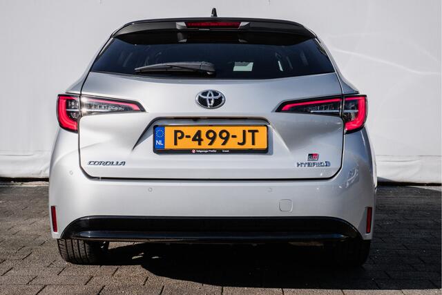 Toyota COROLLA Touring Sports 1.8 Hybrid GR-Sport Stoelverwarming/ Sportstoelen/ Camera/ Adapt. cruise/ 18" Lmv/ Carplay