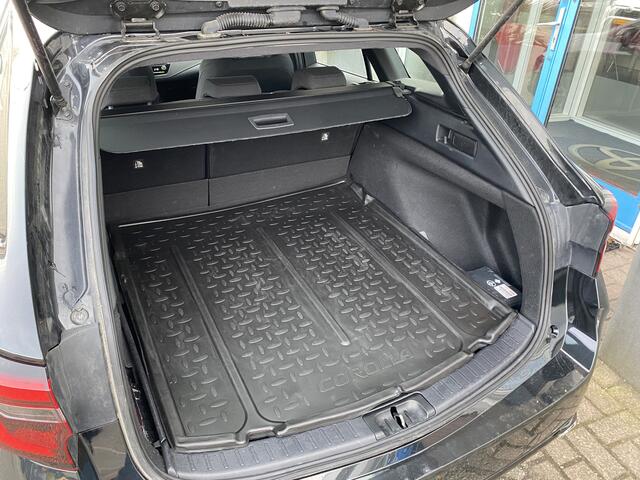 Toyota COROLLA Touring Sports Hybrid 140 Business