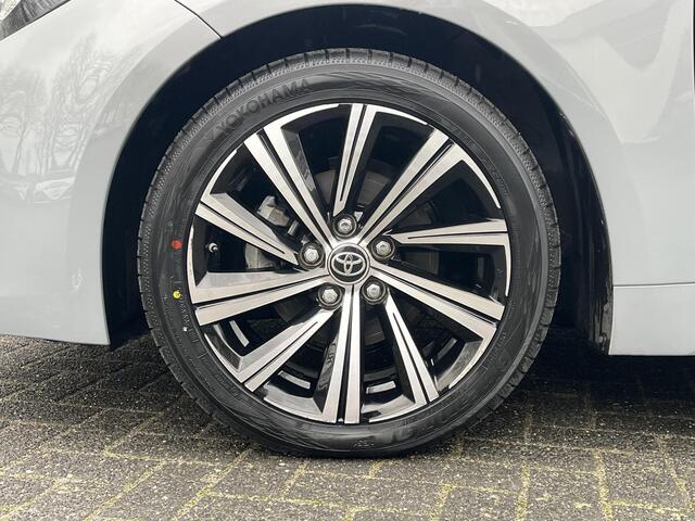 Toyota COROLLA 1.8 Hybrid Dynamic | Stoelverwarming | Carplay | Keyless entry | 17 inch LM-velgen | LED koplampen |