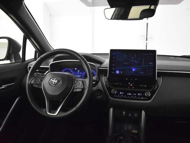 Toyota COROLLA Cross 2.0 HP Hybrid First Edition | Blind spot | Elektr. achterklep |