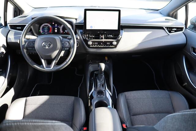 Toyota COROLLA Hybrid 140 Dynamic Limited, Stuurverwarming Stoelverwarming, Parkeersensoren.